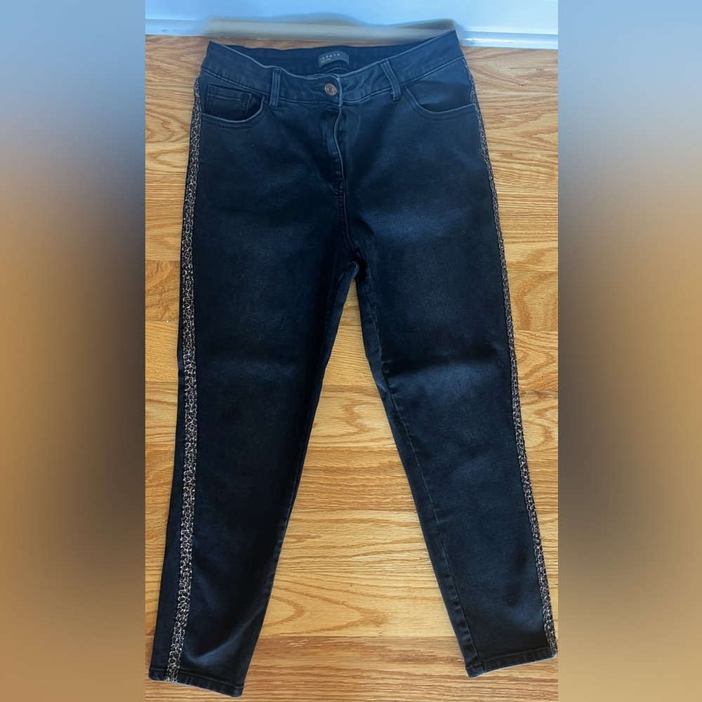 Skinny black jeans